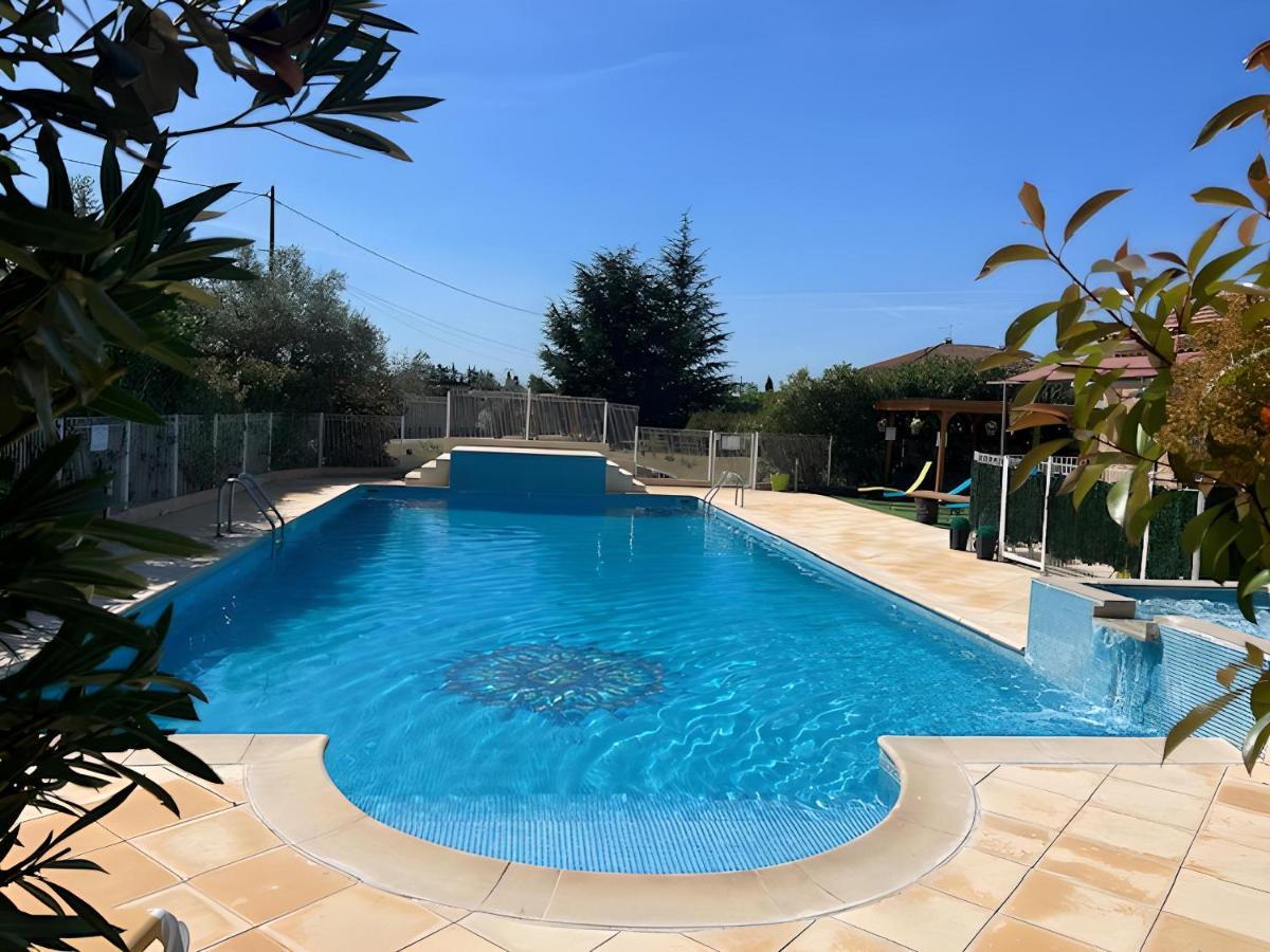 Gite Les Feuilles De Chene Villa Carpentras Bagian luar foto