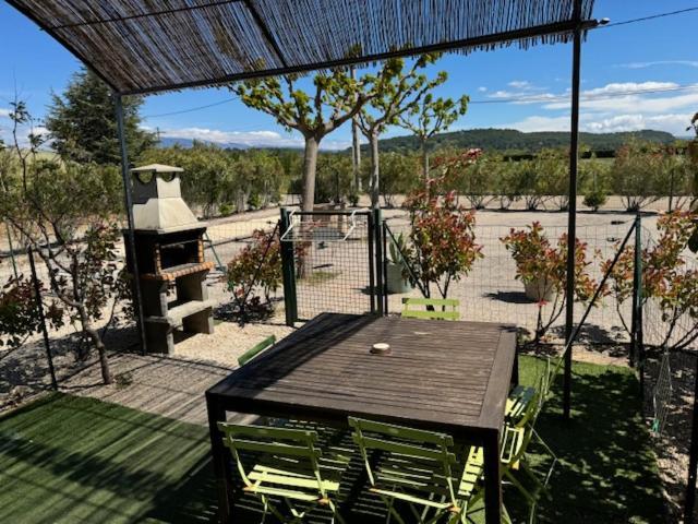 Gite Les Feuilles De Chene Villa Carpentras Bagian luar foto
