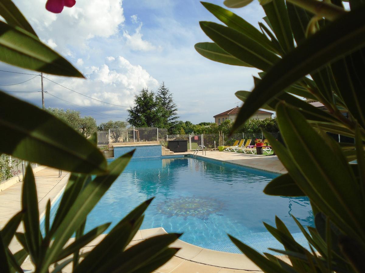 Gite Les Feuilles De Chene Villa Carpentras Bagian luar foto