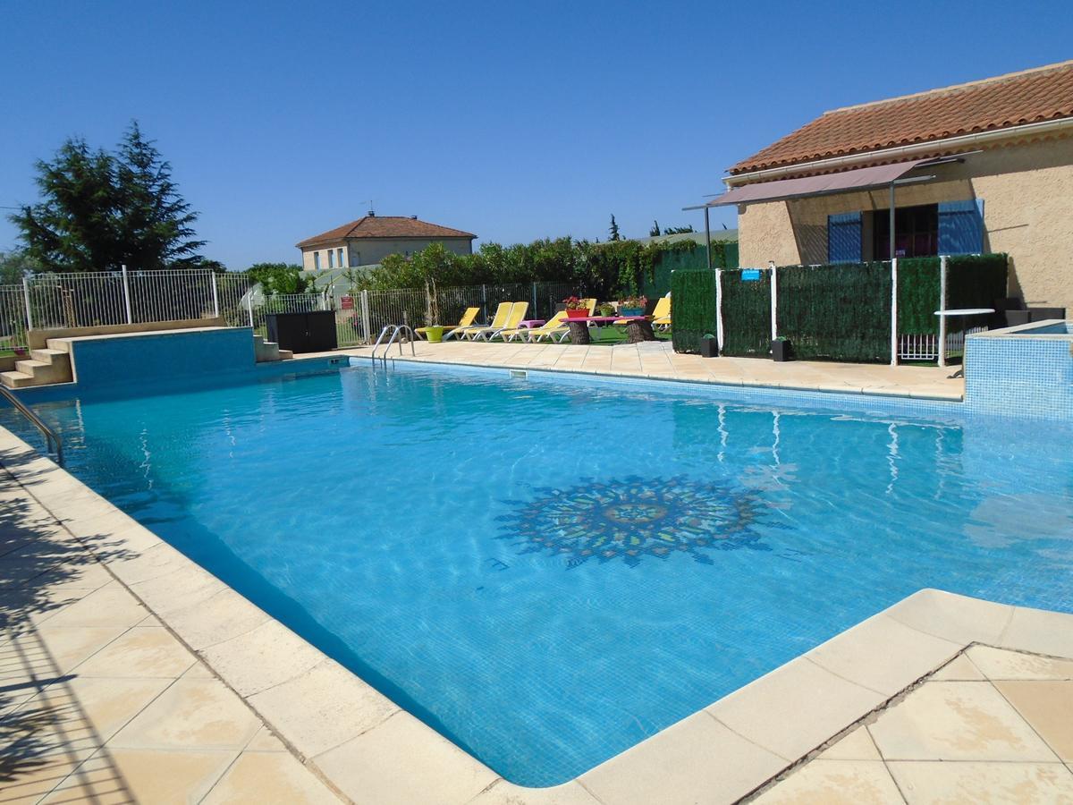 Gite Les Feuilles De Chene Villa Carpentras Bagian luar foto