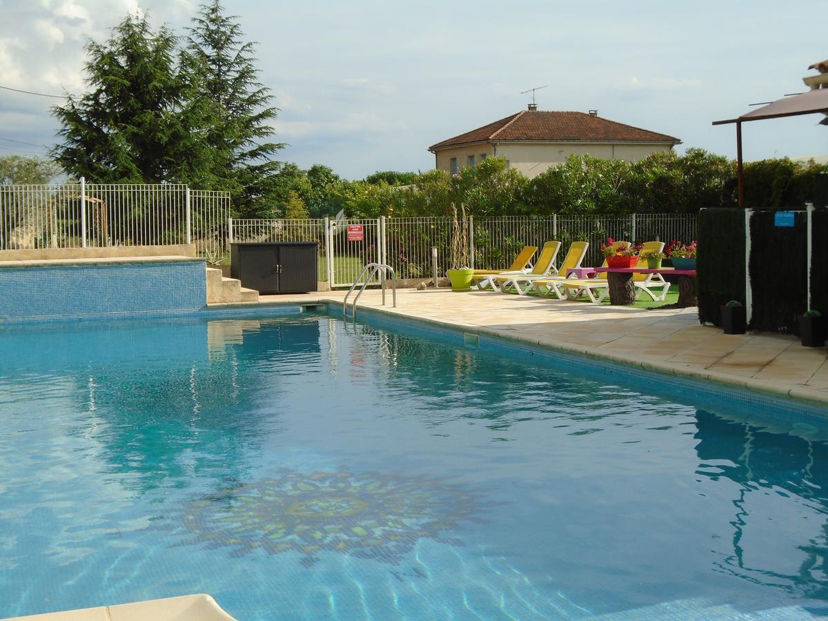 Gite Les Feuilles De Chene Villa Carpentras Bagian luar foto
